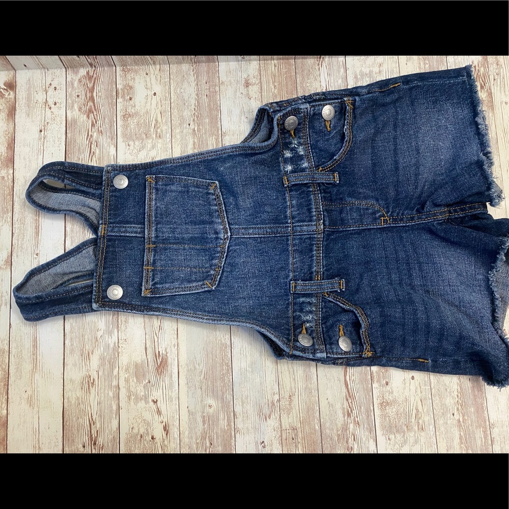 Old Navy Girls denim overalls size Small 6-7